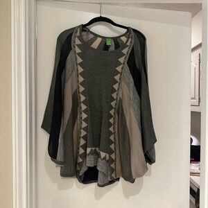 Geometric Patterned Gray Sweater